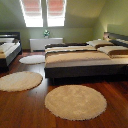Nagyrét Panzió Eger Bed and Breakfast Esterno foto