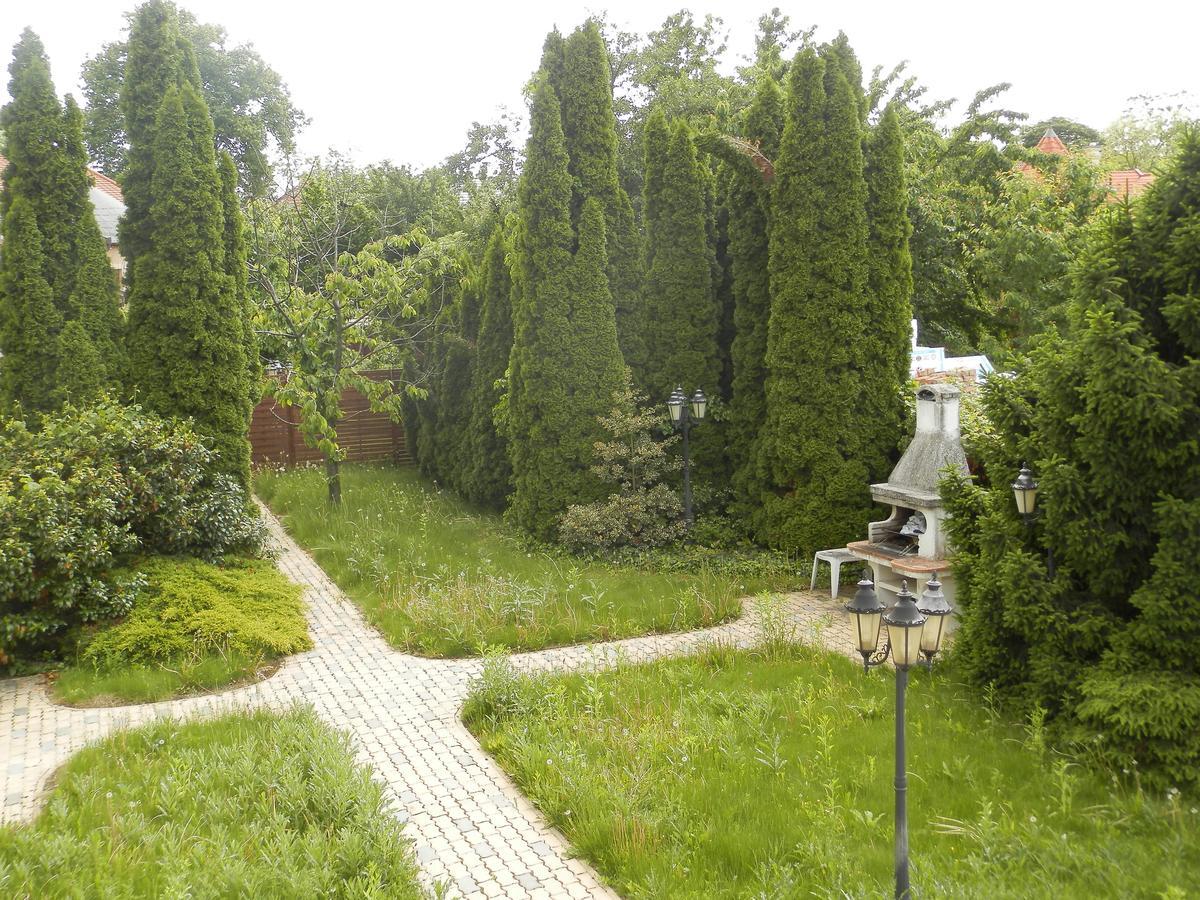 Nagyrét Panzió Eger Bed and Breakfast Esterno foto