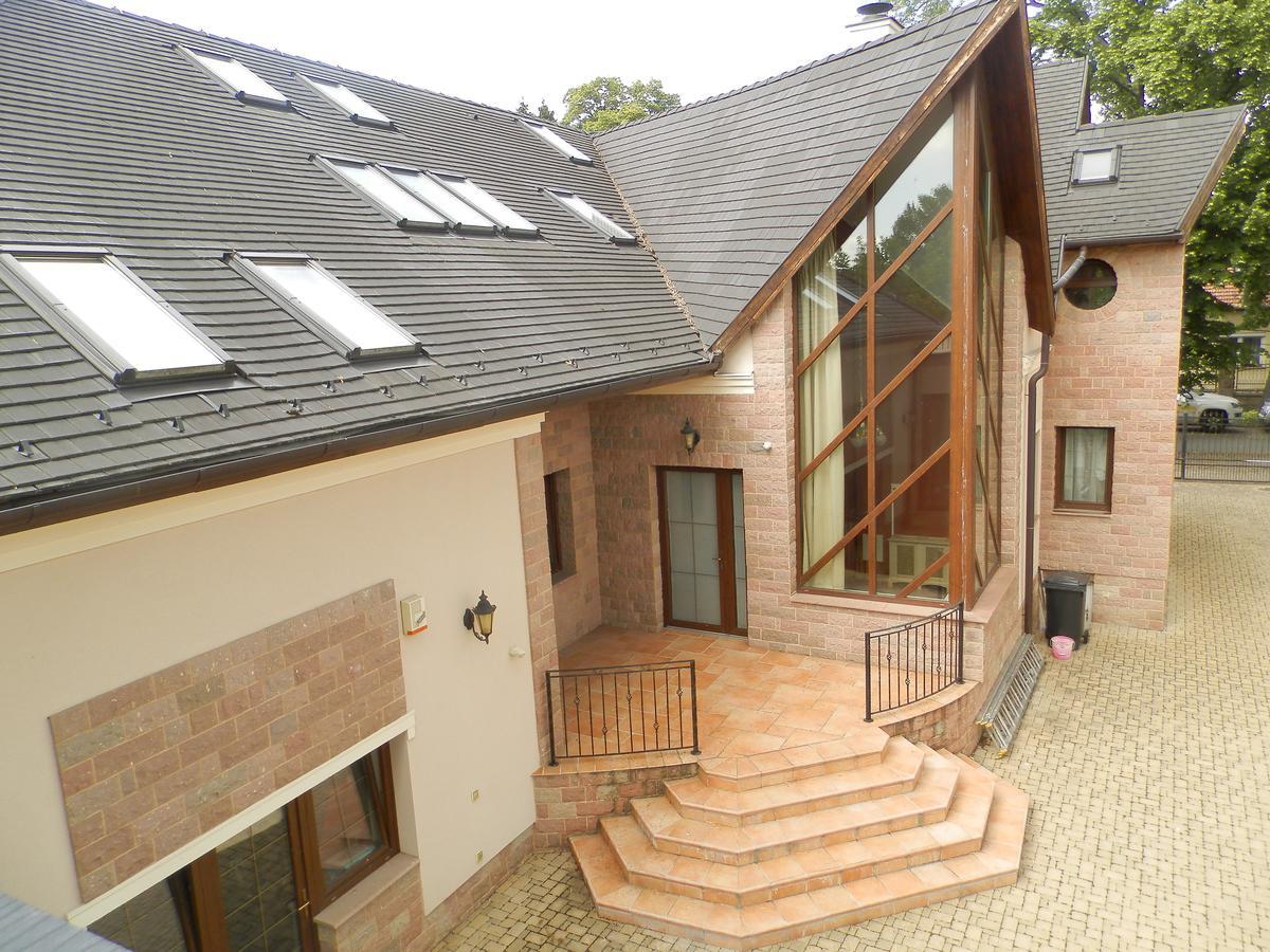 Nagyrét Panzió Eger Bed and Breakfast Esterno foto