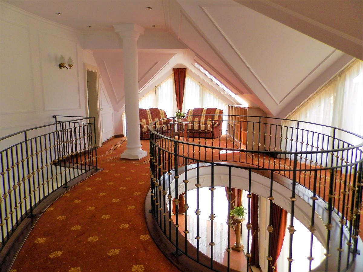 Nagyrét Panzió Eger Bed and Breakfast Esterno foto
